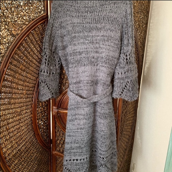 Spell and the Gypsy Sweater - Picture 3 of 6